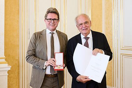 Foto mit Heinz W. Engl und Minister Polaschek