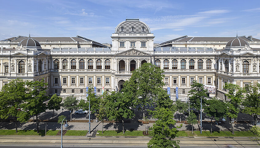 Frontansicht Hauptgebäude Uni Wien