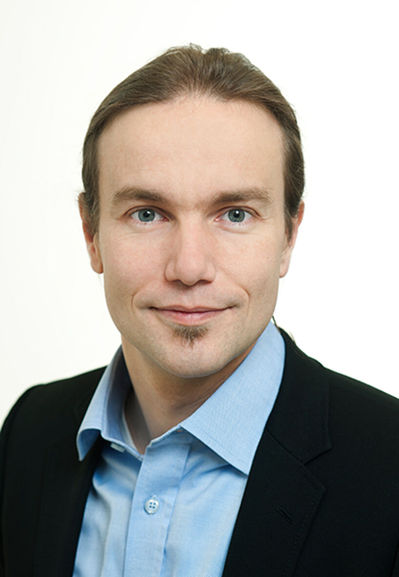 Portraitfoto von Jörg Matthes