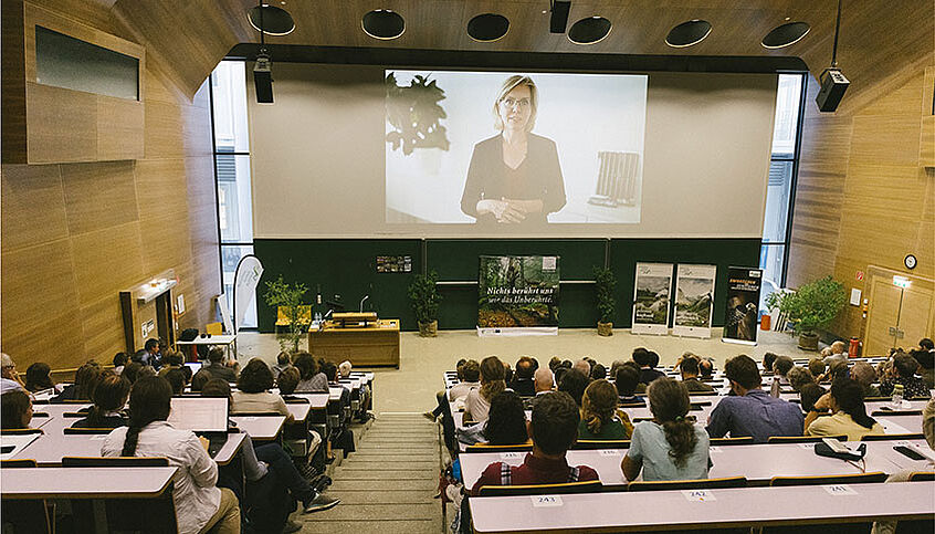© Aslan Kudrnofsky Inaugural address by climate minister Leonore Gewessler